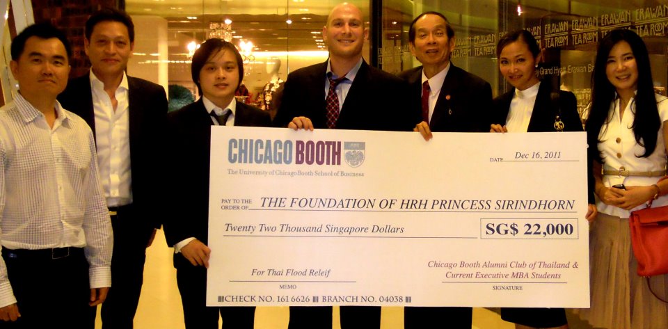 Chicago Booth Alumni Club of Thailand presenting SG$22,000 for Thai Flood Relief to The Foundation of HRH Princess Sirindhorn